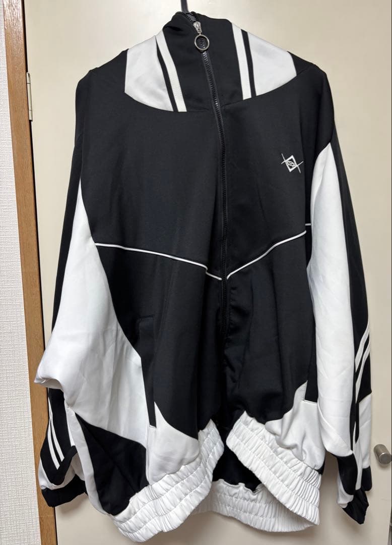 REFLEM フード付きパーカー ブラック/ホワイト