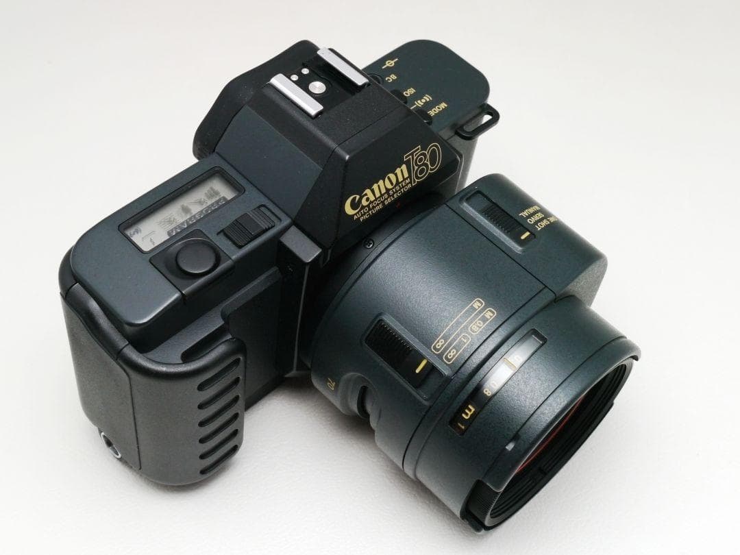 Canon T80 フィルムカメラ 中古美品 レンズ ストロボ付 フルキット