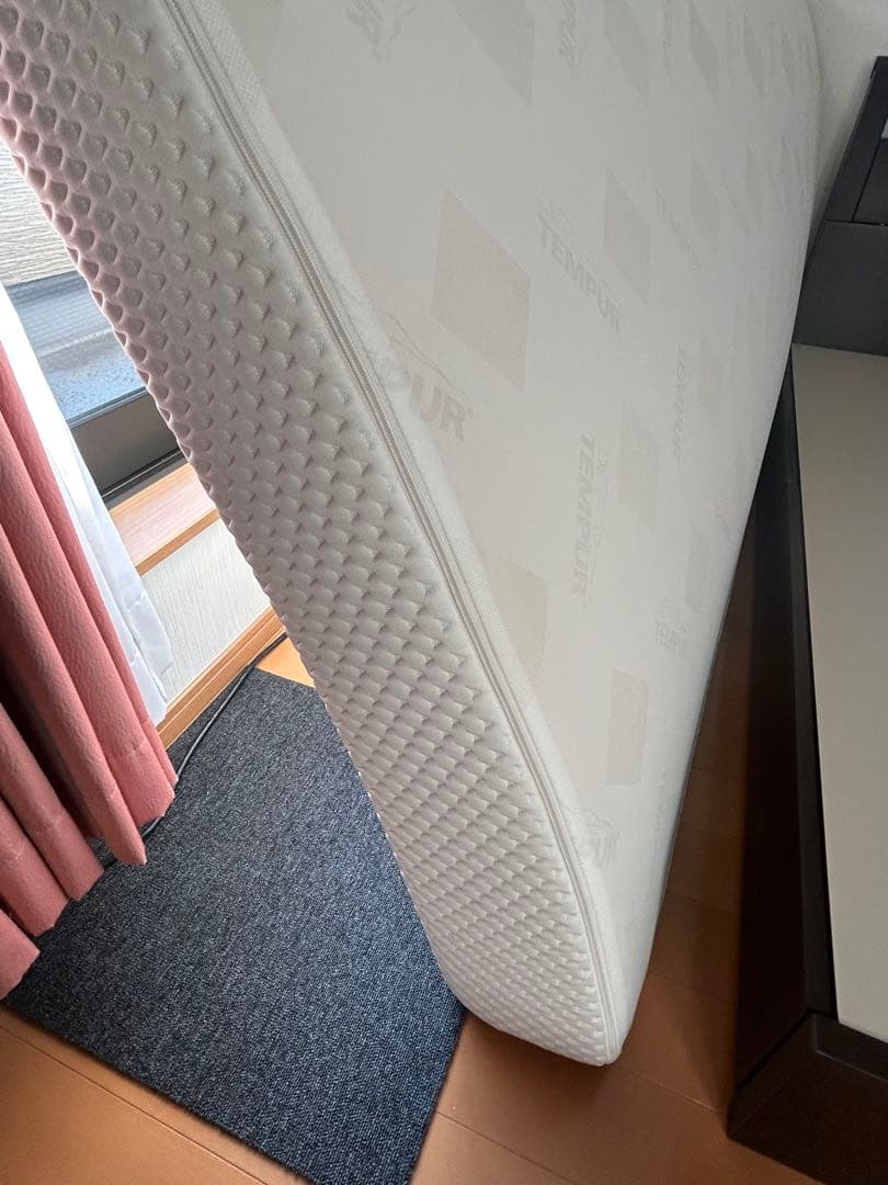 Tempur テンピュール　クイーンマットレス