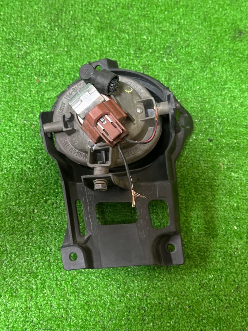 マツダ ロードスターNCEC用左右フォグランプ(KOITO 114-61009)