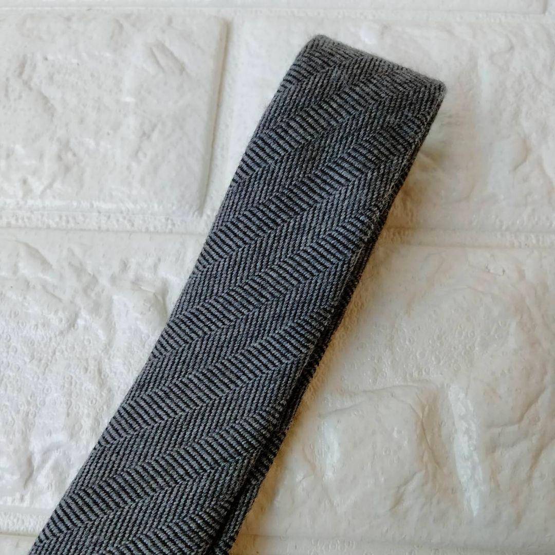 ブルネロクチネリ【美品】ネクタイ　グレー系　ウール/シルク　最高級ネクタイ