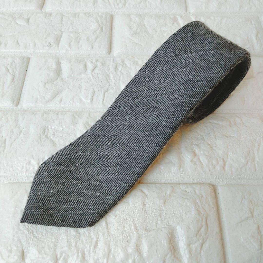 ブルネロクチネリ【美品】ネクタイ　グレー系　ウール/シルク　最高級ネクタイ