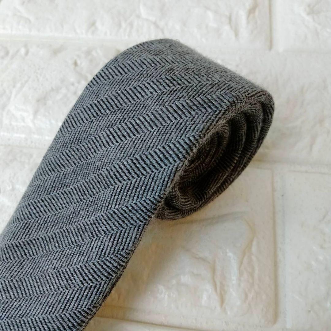 ブルネロクチネリ【美品】ネクタイ　グレー系　ウール/シルク　最高級ネクタイ