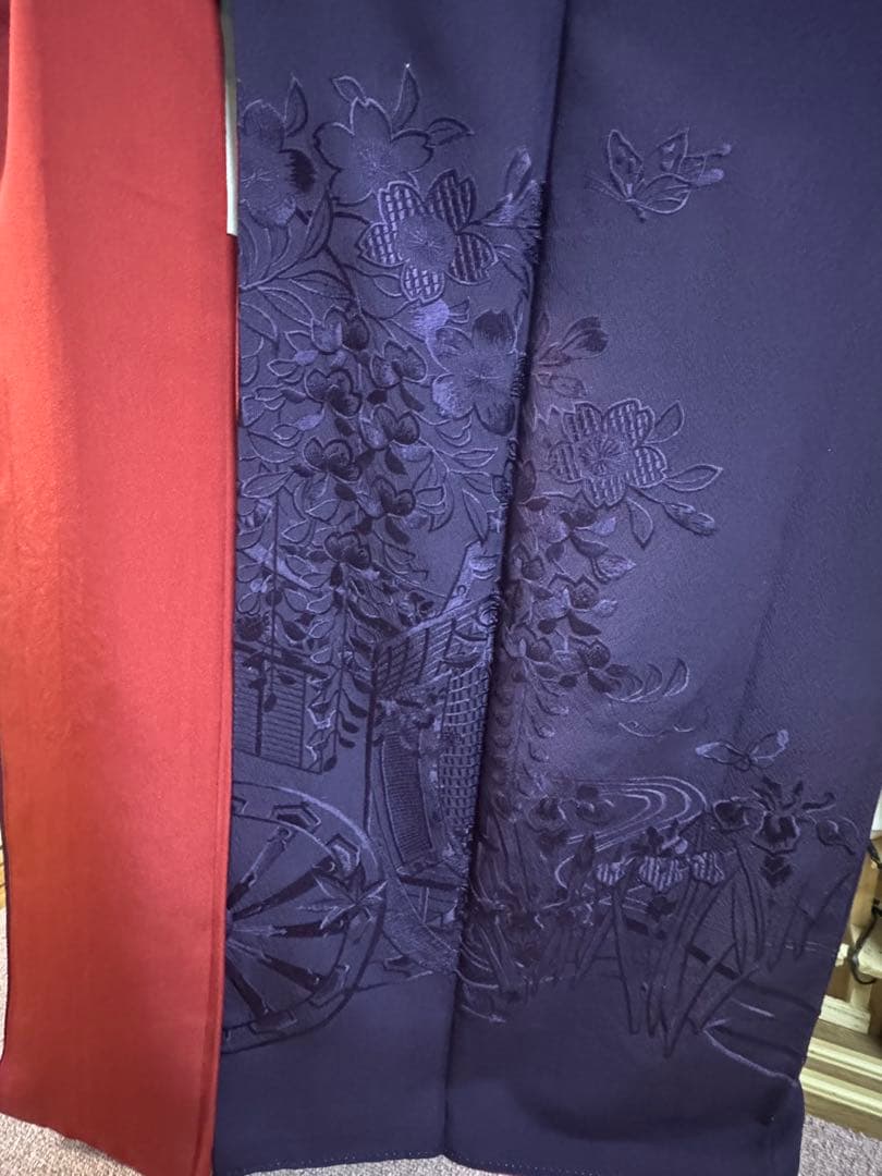 紫色 花の刺繍　振袖と帯のセット