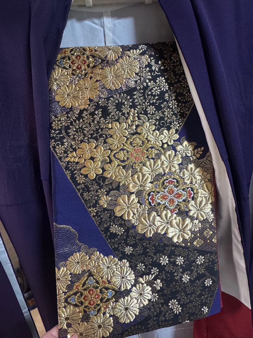 紫色 花の刺繍　振袖と帯のセット