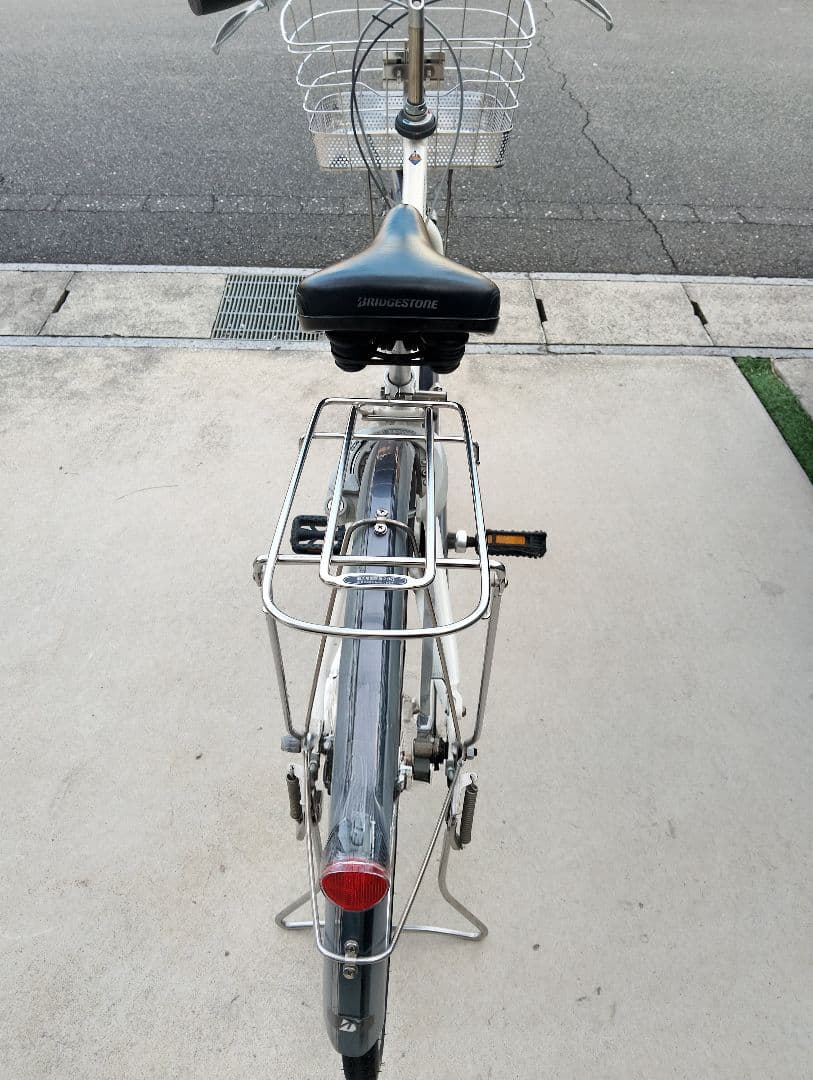 愛知【予約】40000円　アルベルト　ブリヂストン　26インチ　白　ホワイト