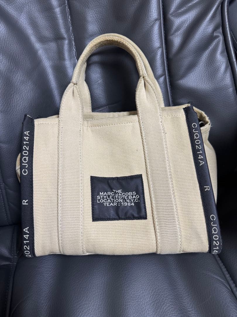 MARC JACOBS THE TOTE BAG ミニサイズ ベージュ