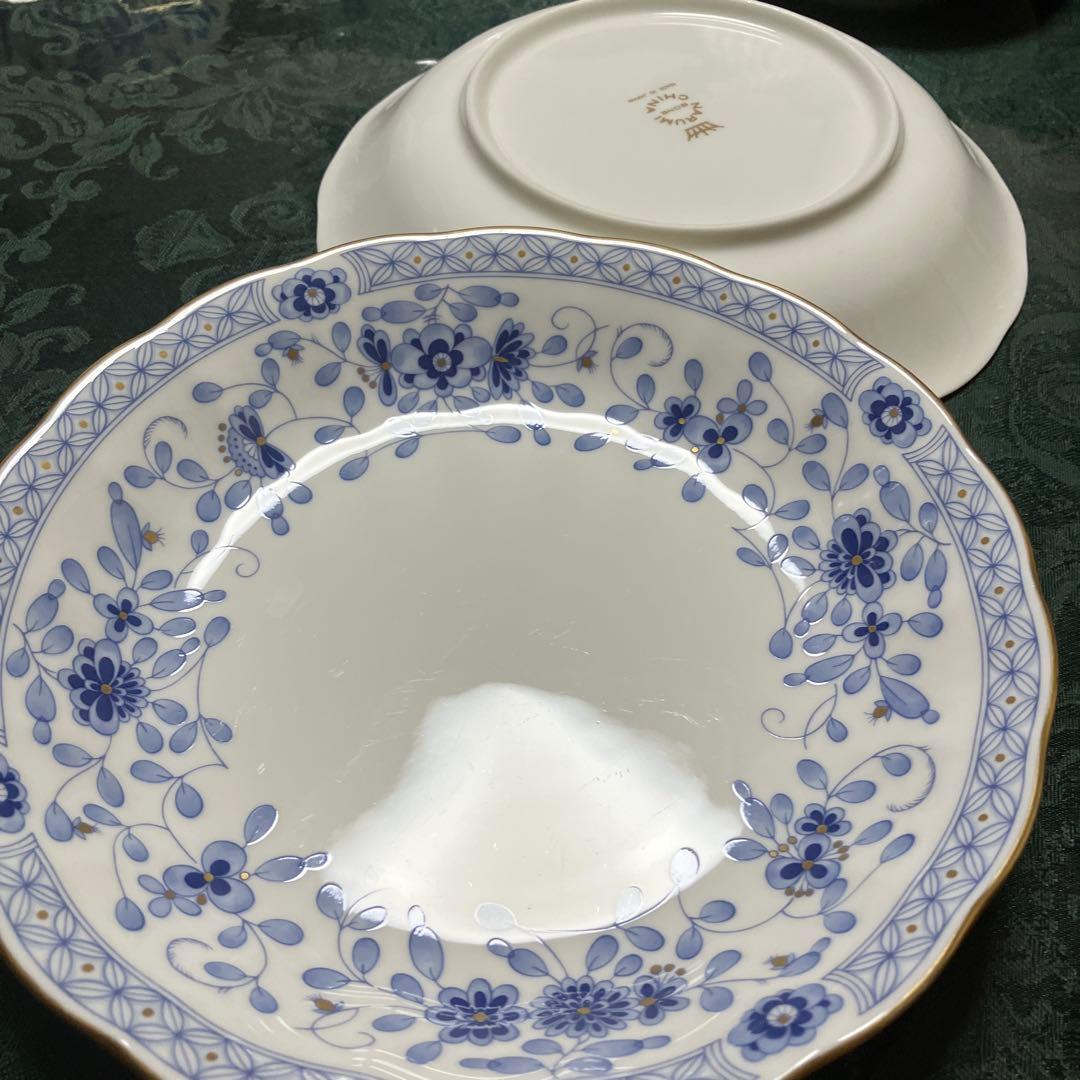 ナルミ青い花柄の食器セット 全18ピース