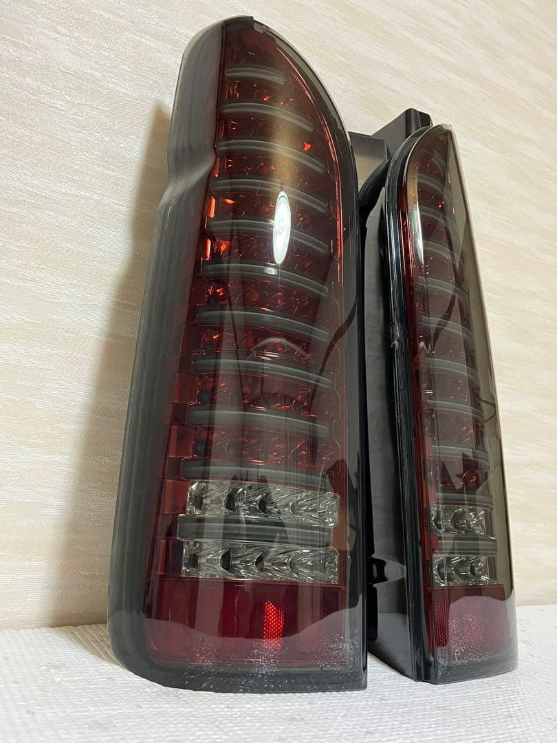 球切れ無し 200系 ハイエース LEDテール