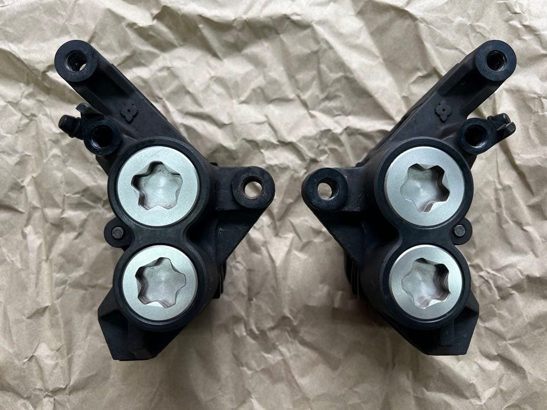 XJR1300 RP03J 純正 MOSフロントブレーキキャリパー スミトモ