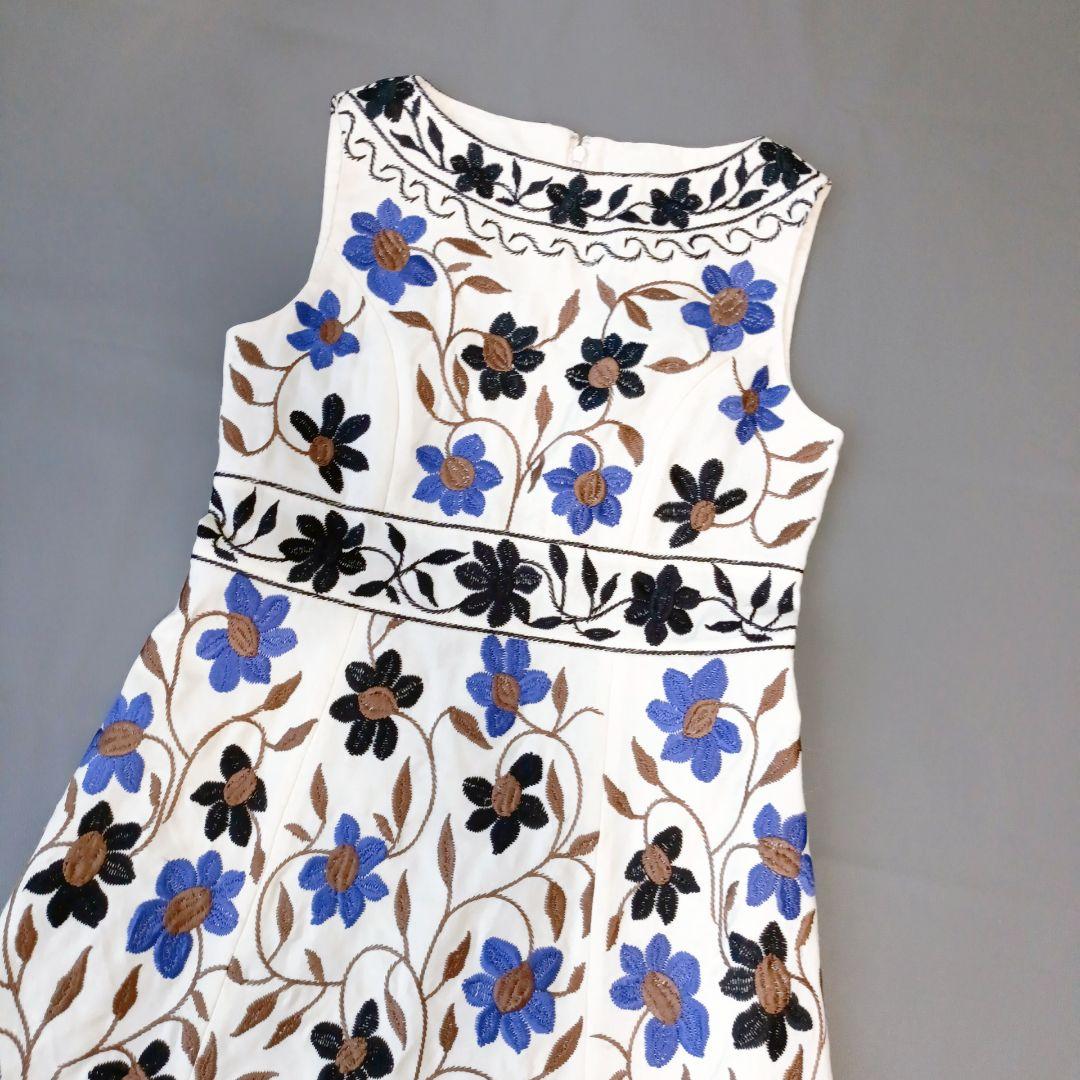 【グレースコンチネンタル】ロングワンピース　花柄　刺繍　近年モデル　ウール　総柄