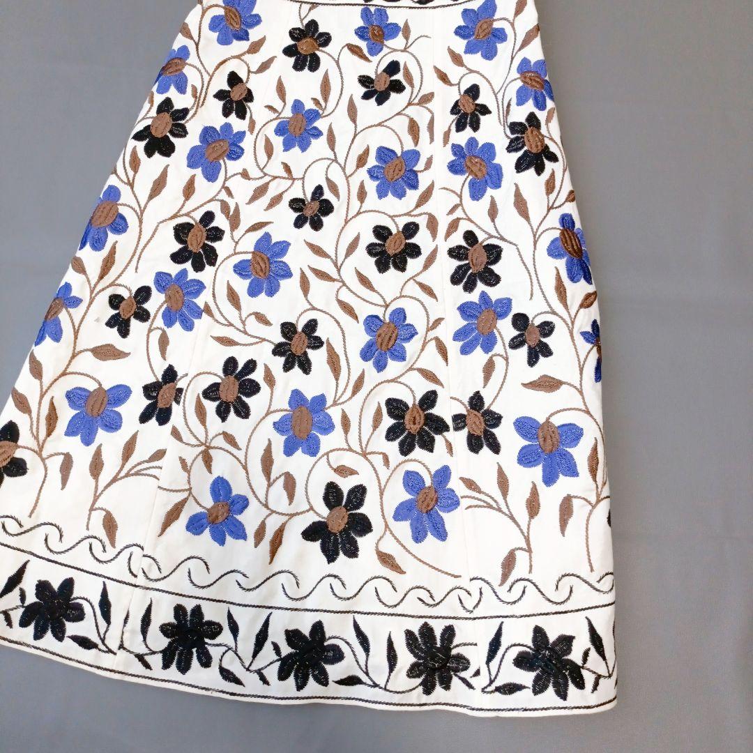 【グレースコンチネンタル】ロングワンピース　花柄　刺繍　近年モデル　ウール　総柄