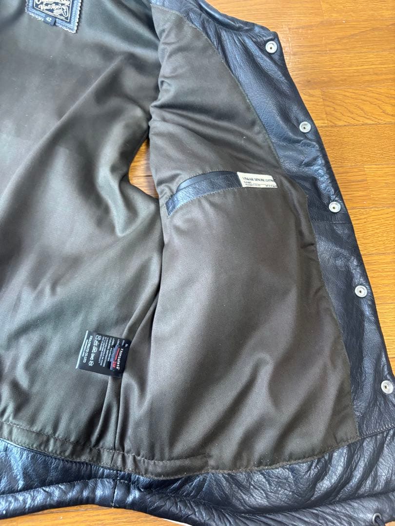 ダウンベスト ブラック/ベージュ稲妻デザイン【値下げ】