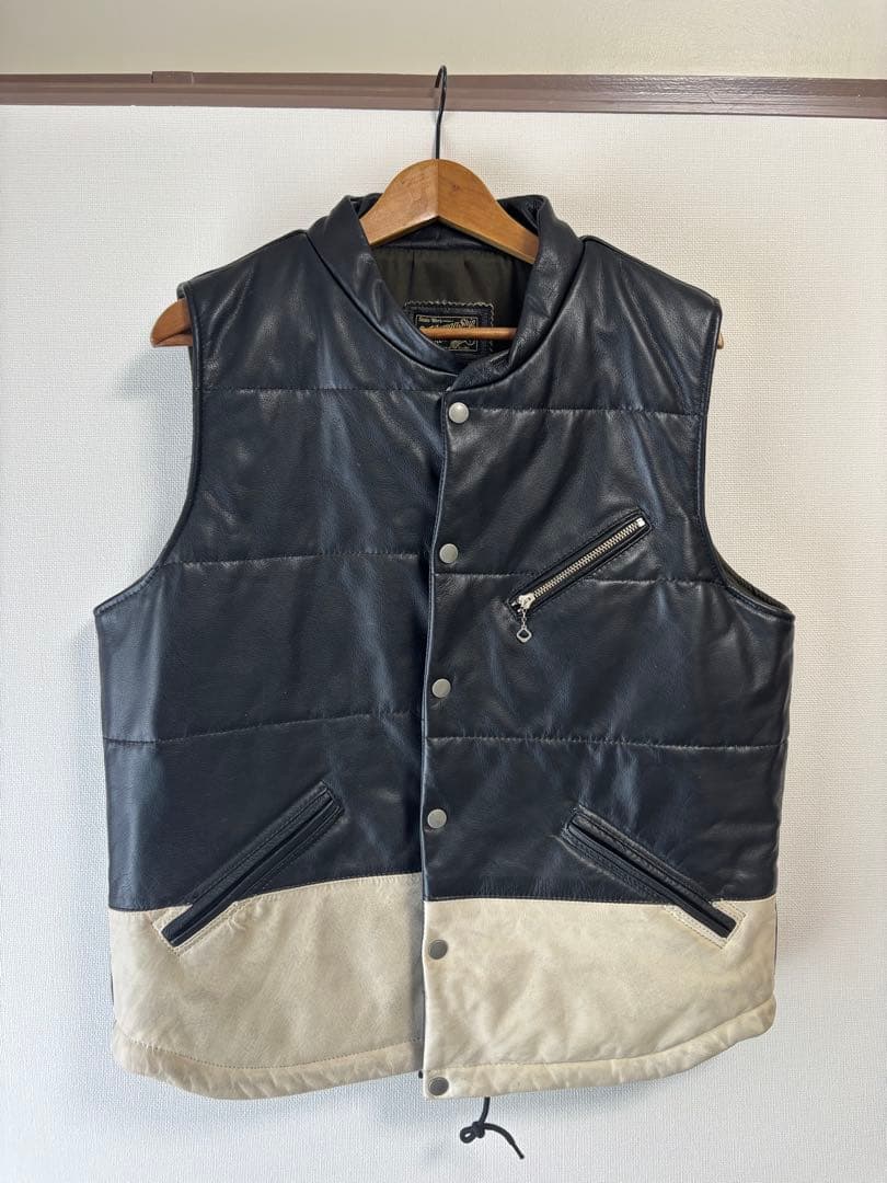 ダウンベスト ブラック/ベージュ稲妻デザイン【値下げ】