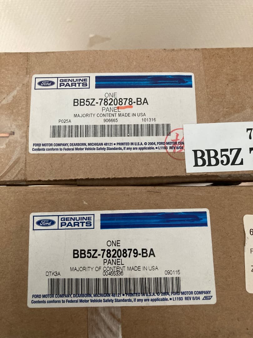 FORD純正 11-15y ドアガーニッシュ ドアモールカーボンブラック