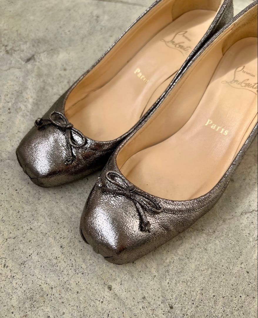 【美品✨】クリスチャンルブタン パンプス　シルバー　23.5cm ローヒール