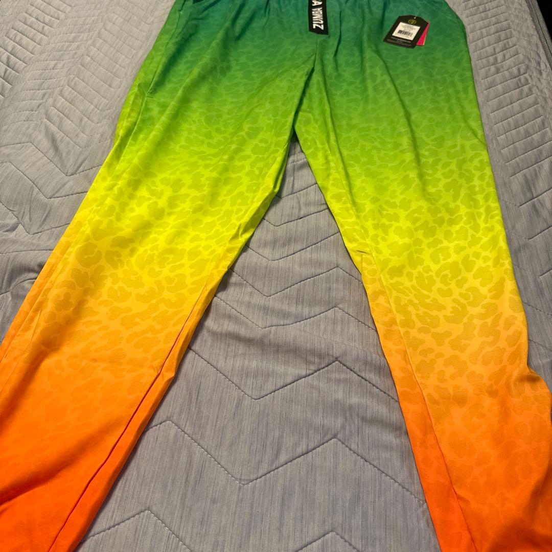 し*う様 ZUMBA パンツ　正規品 Ｌサイズ