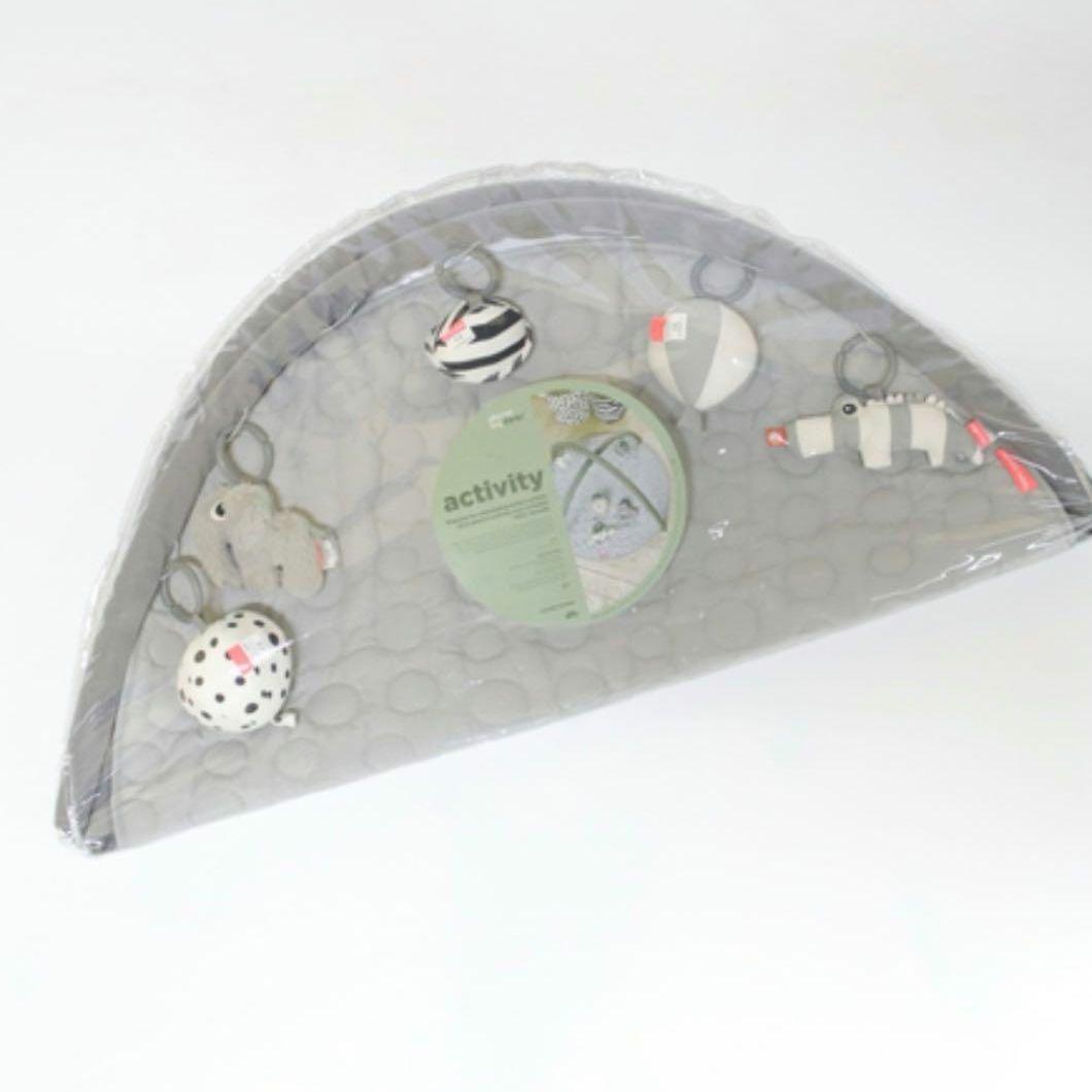 【新品未開封】北欧発　 Done by Deer（ダンバイディア）プレイマット