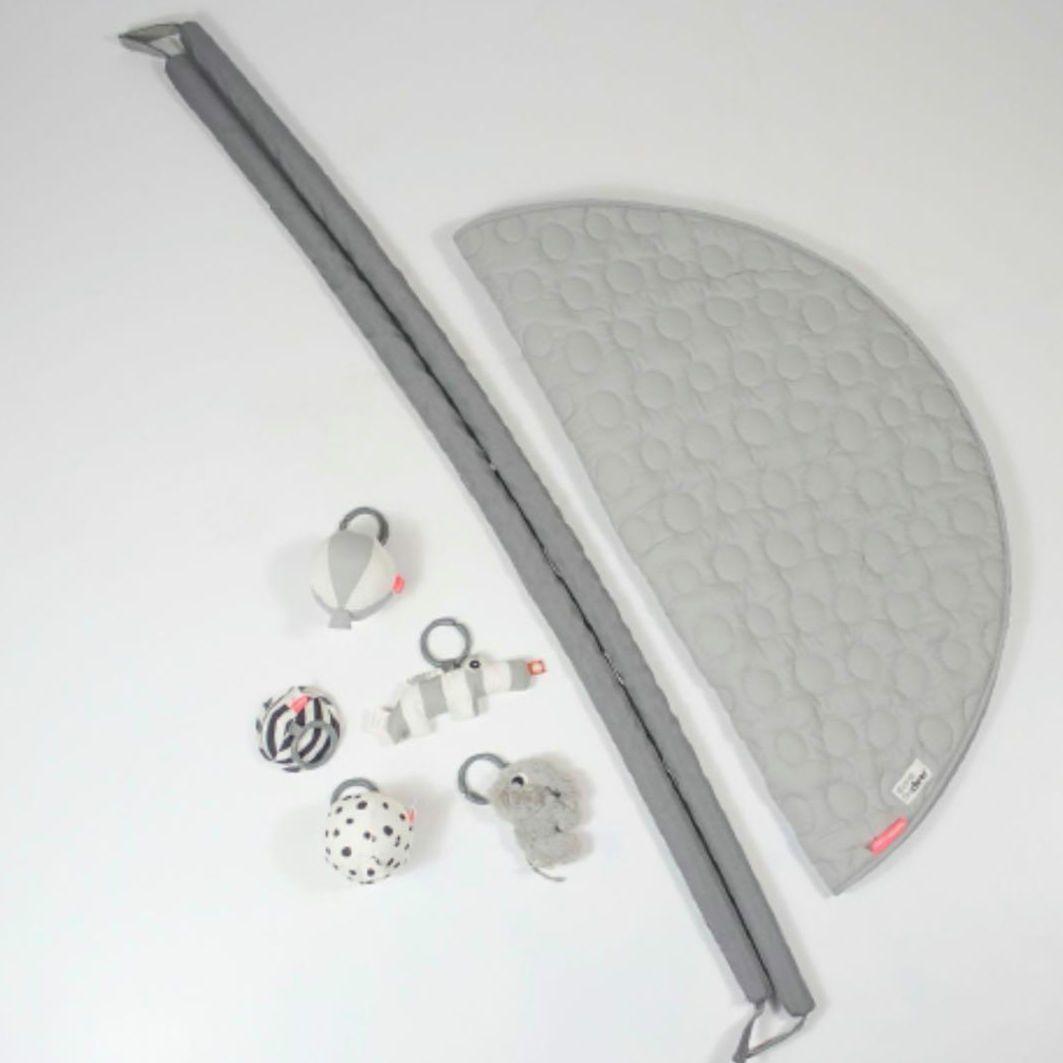 【新品未開封】北欧発　 Done by Deer（ダンバイディア）プレイマット