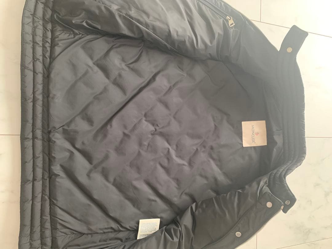 モンクレールダウンベスト　キルティング　レザーロゴパッチ　希少サイズ1（M）