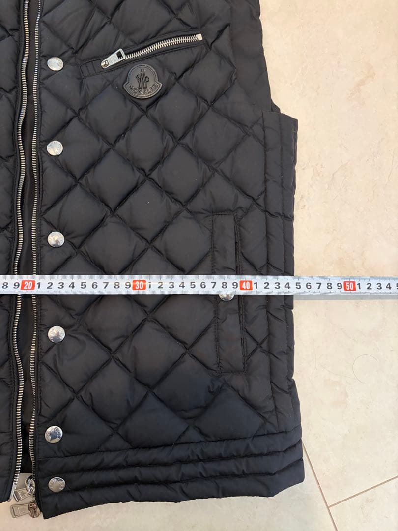 モンクレールダウンベスト　キルティング　レザーロゴパッチ　希少サイズ1（M）