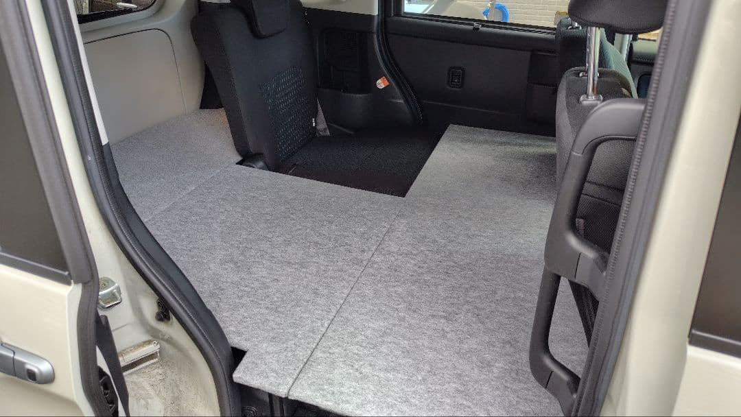 ルーミー　フラット床　DIY製