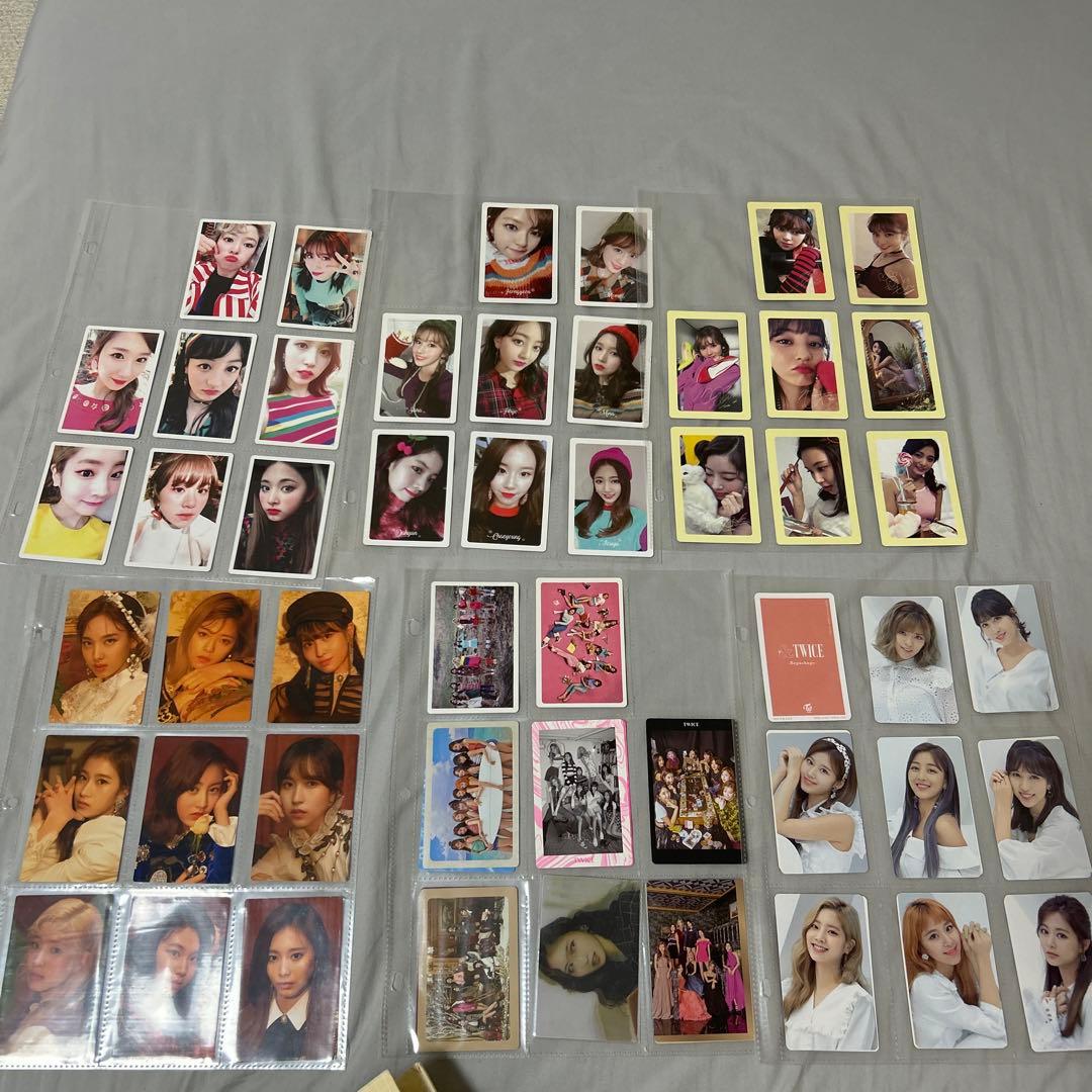 TWICE UNIVERSITY バインダー　トレカ