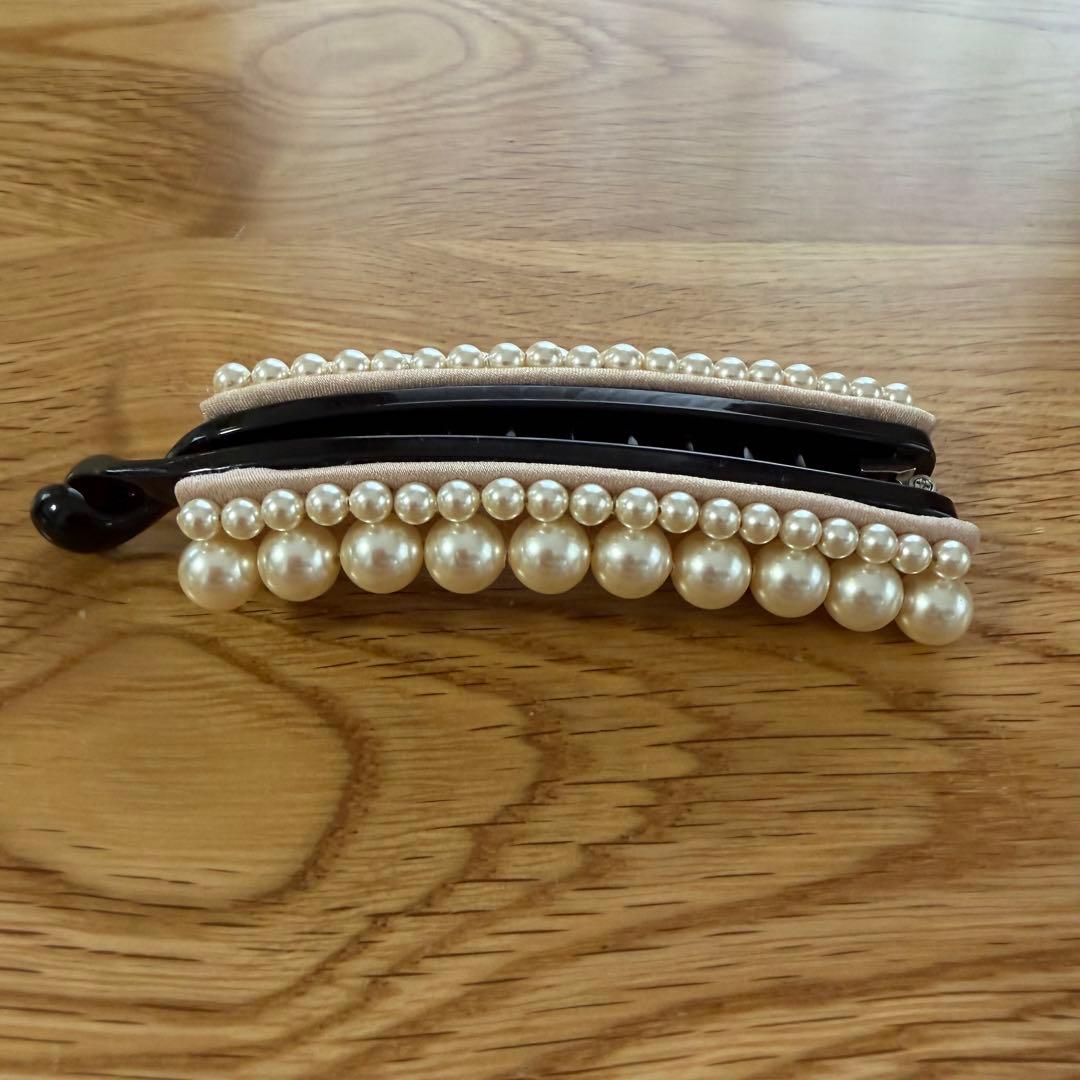 コンプレックスビズ　パールバナナクリップ