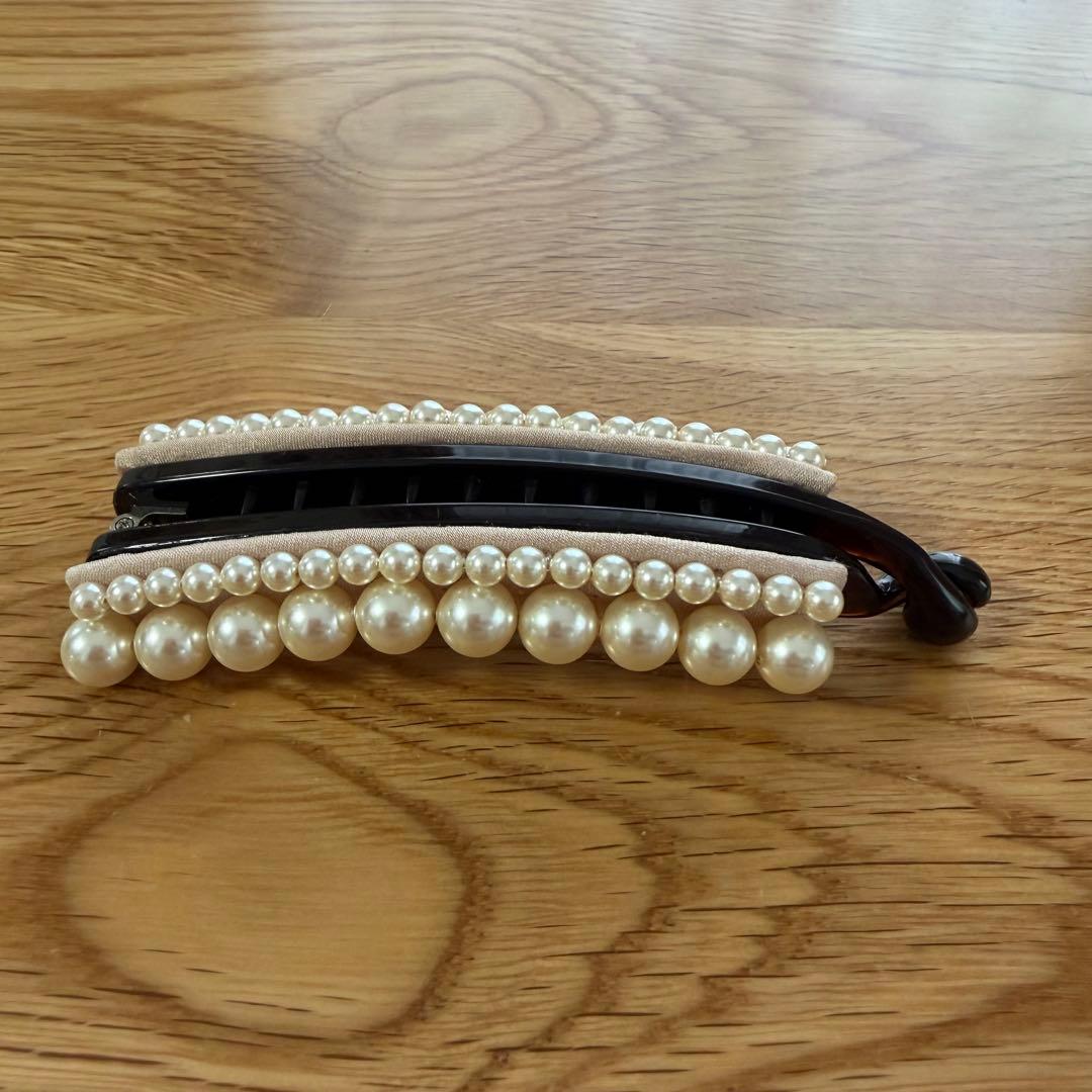 コンプレックスビズ　パールバナナクリップ