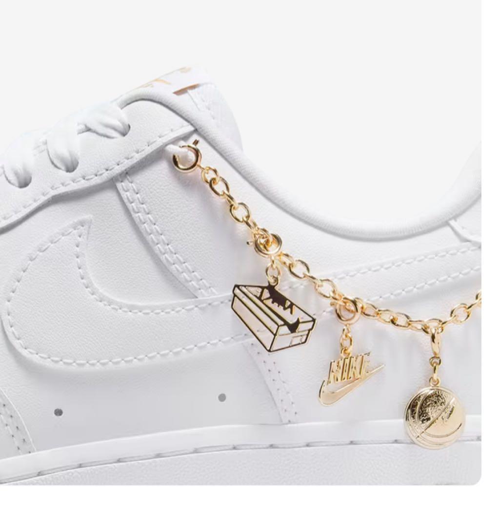 エアフォース1 ホワイトペンダント24.5 チェーン　スニーカー　WMNS 靴