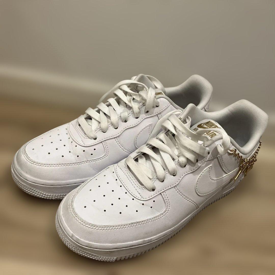 エアフォース1 ホワイトペンダント24.5 チェーン　スニーカー　WMNS 靴