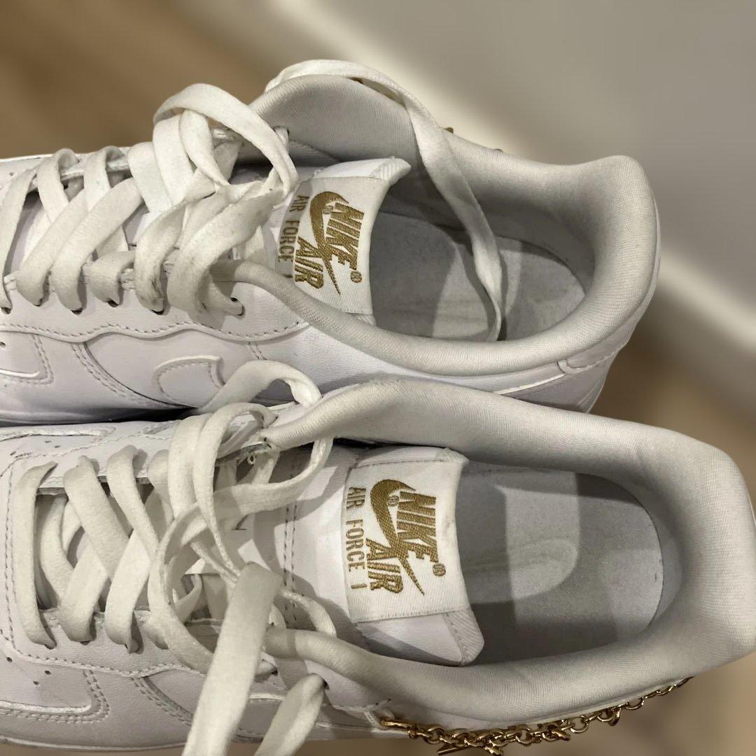 エアフォース1 ホワイトペンダント24.5 チェーン　スニーカー　WMNS 靴