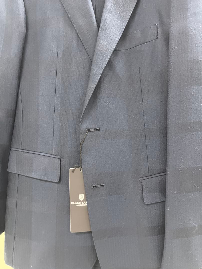 新品　BLACK LABEL スーツ（ジャケット・ベスト・パンツ）　サイズ38R