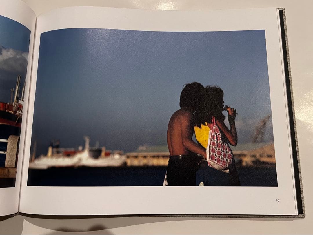 牛腸茂雄　写真集　見慣れた街の中で　限定500部