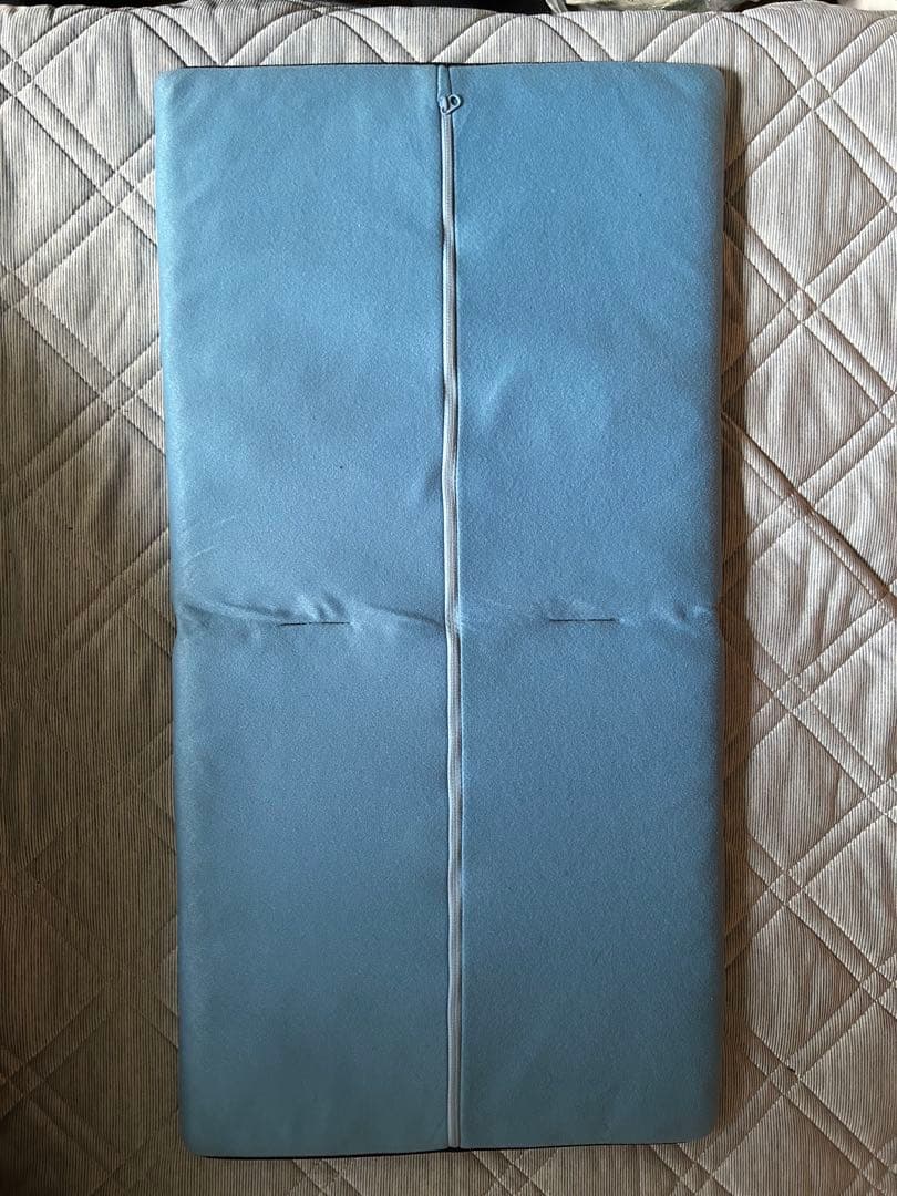 エアウィーヴ　折りたたみクッション