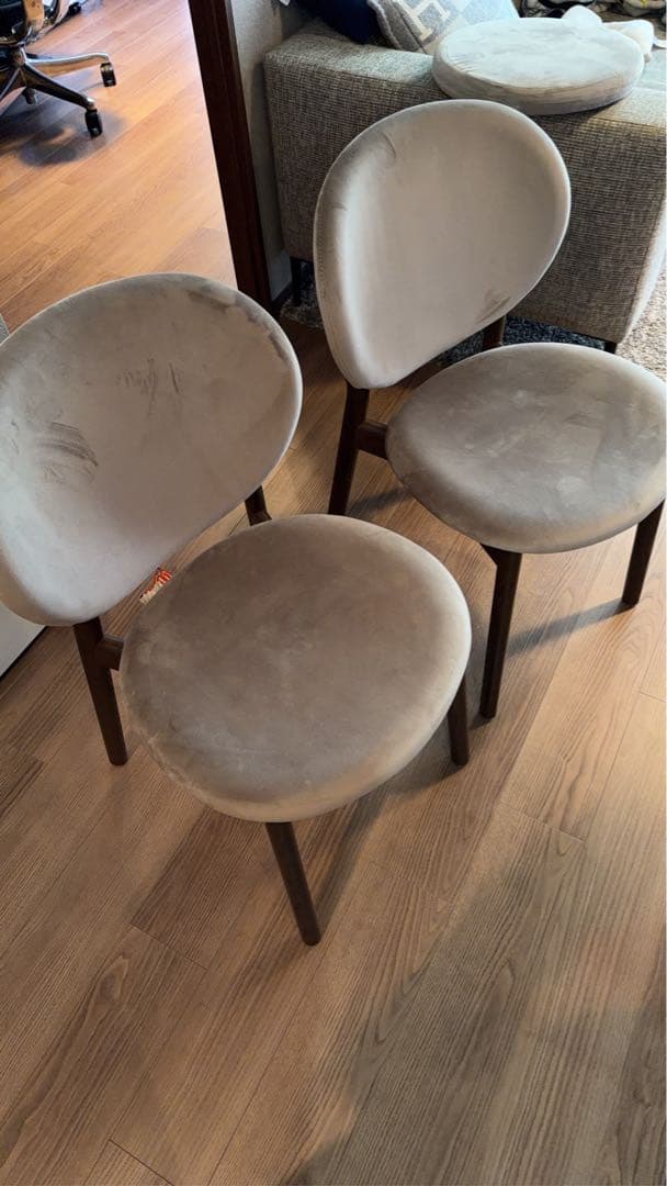 カリガリス　モダン ベージュ ダイニングチェア 4つ