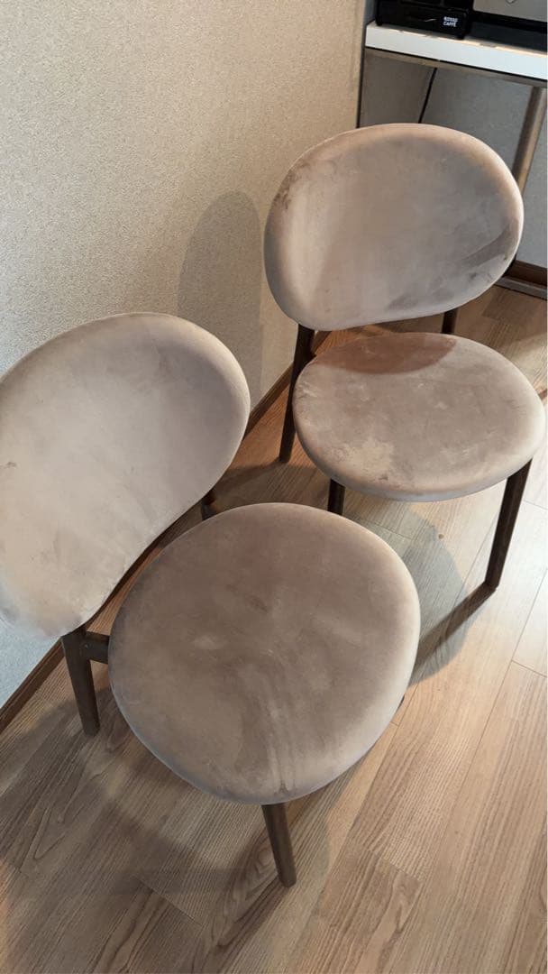 カリガリス　モダン ベージュ ダイニングチェア 4つ