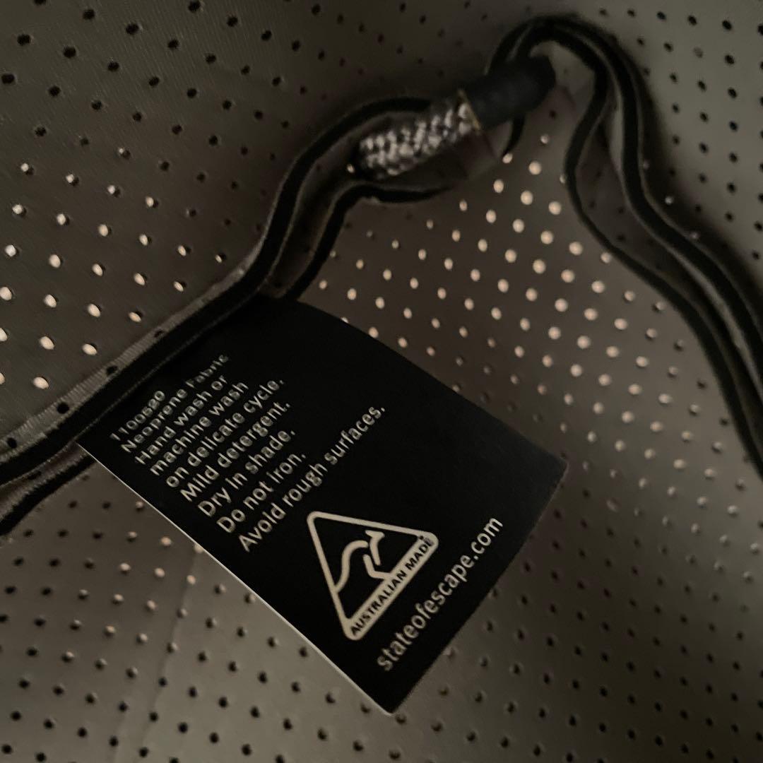 ✨美品✨STATE OP ESCAPE✨パンチングネオプレントートバック　大容量