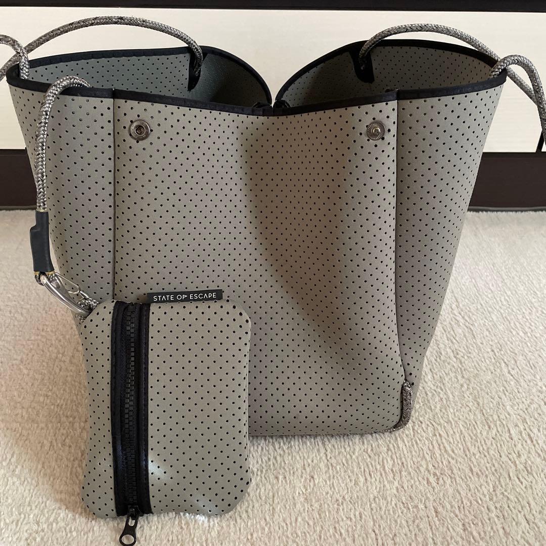 ✨美品✨STATE OP ESCAPE✨パンチングネオプレントートバック　大容量