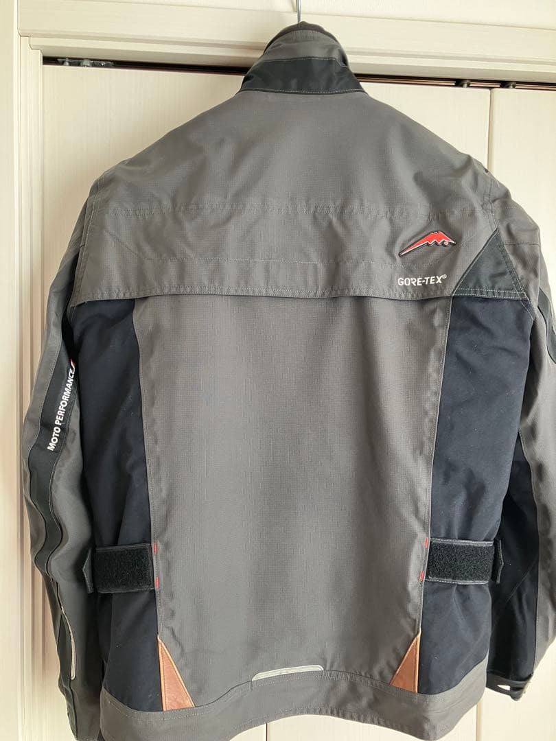 【クシタニ×GORE-TEX】　ショートジャケット（Lサイズ.ガンメタ）