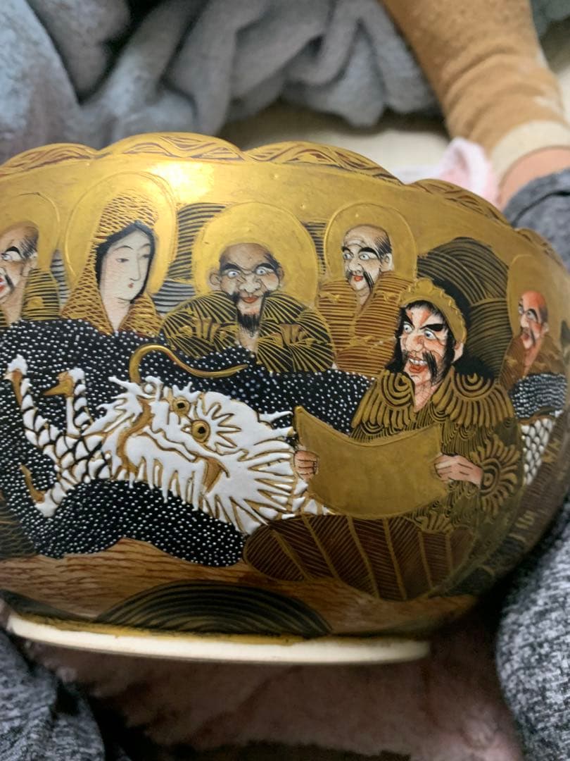 o*0様 ジャンク品　20年前になんでも鑑定団で２８マンの品です。割れてしまった