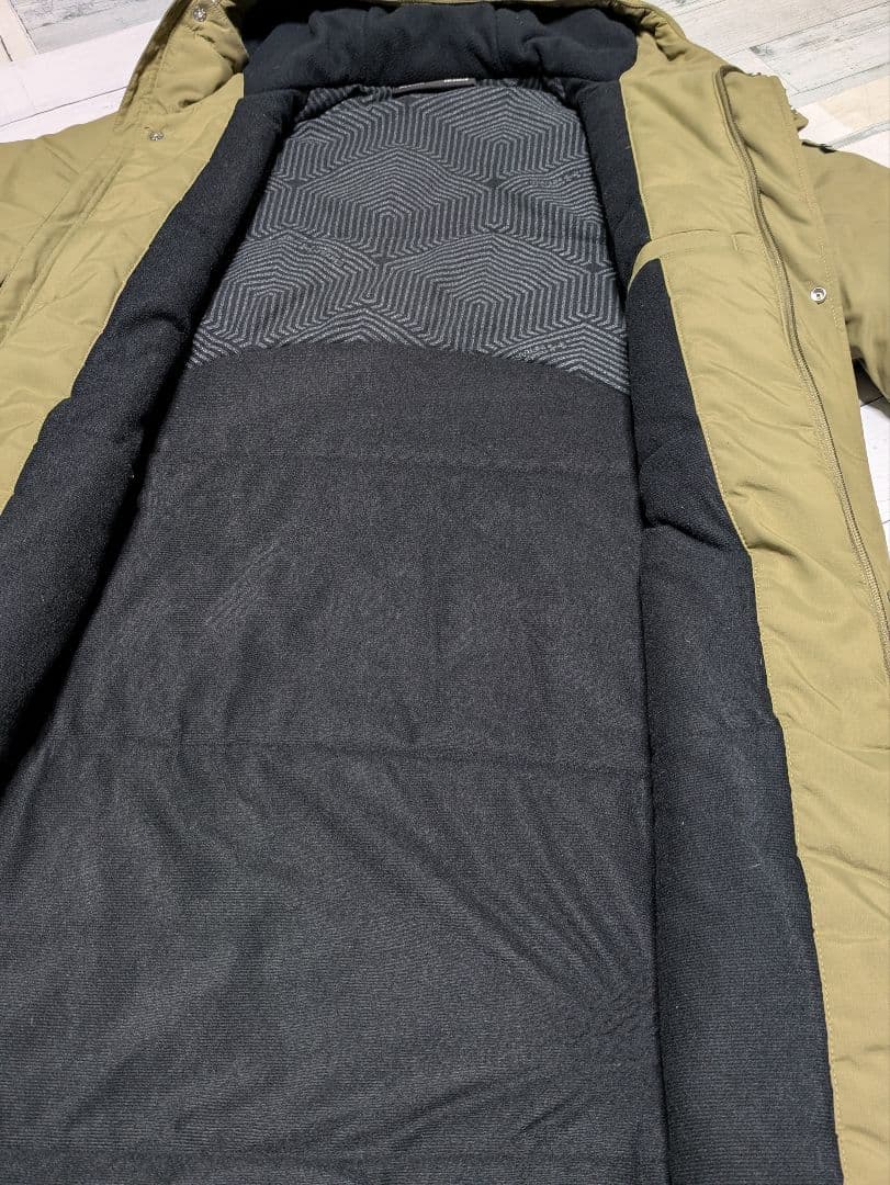 アンダーアーマー ベンチコート ダウン サイズXL相当