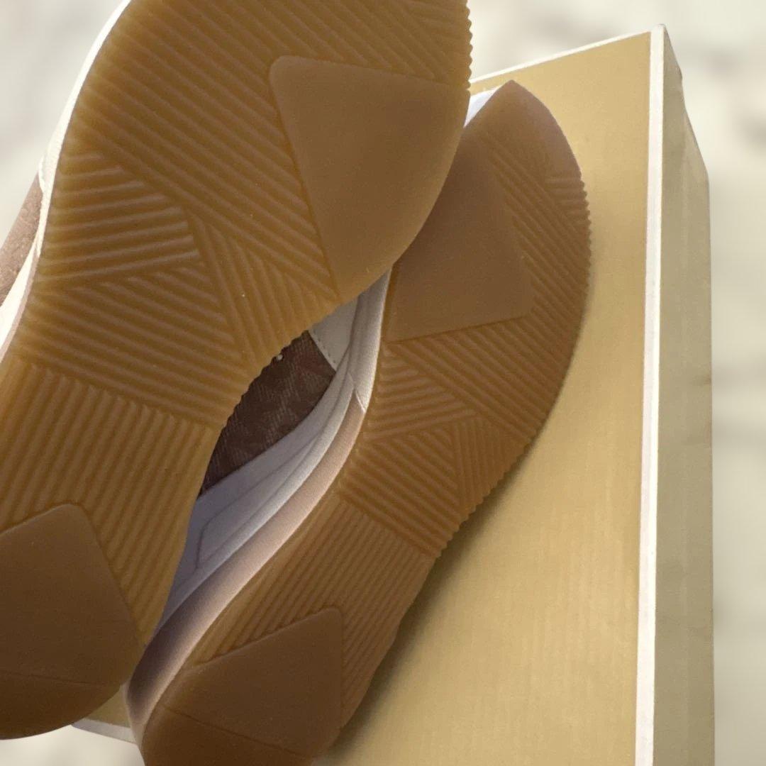 K様 新品　MICHAEL KORS ピンクベージュ スニーカー　24.0