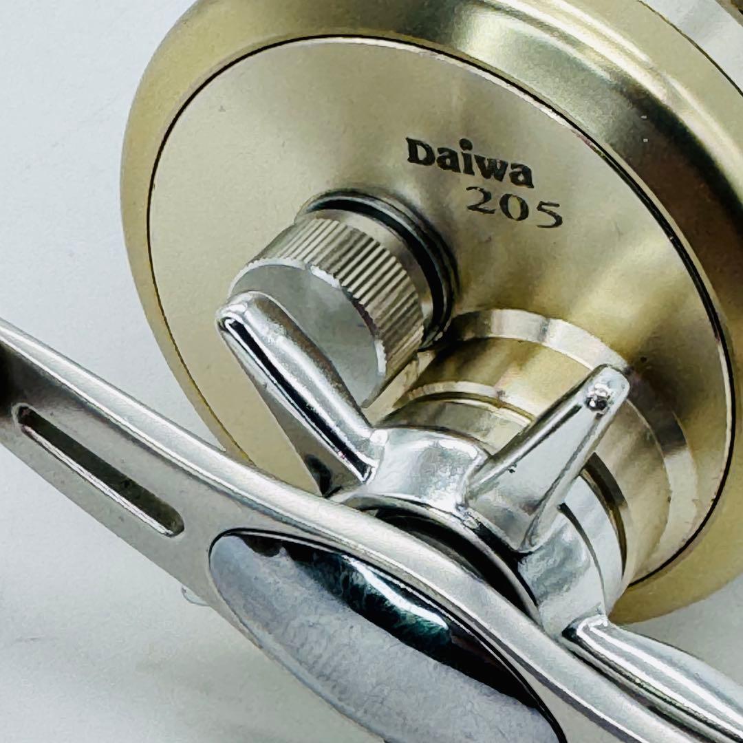 【美品/動作良好】ダイワ ミリオネア CV-Z 205（右ハンドル）