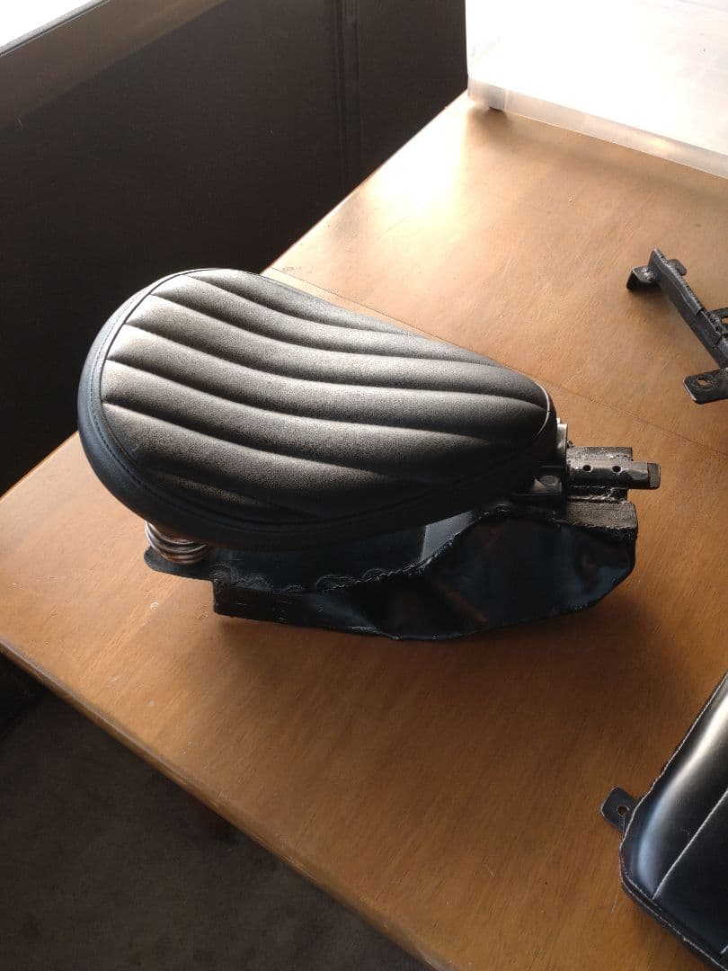 TW200 ノーマルフレーム用ボルトオンシート＆ピリオンシート＆ピーナッツタンク