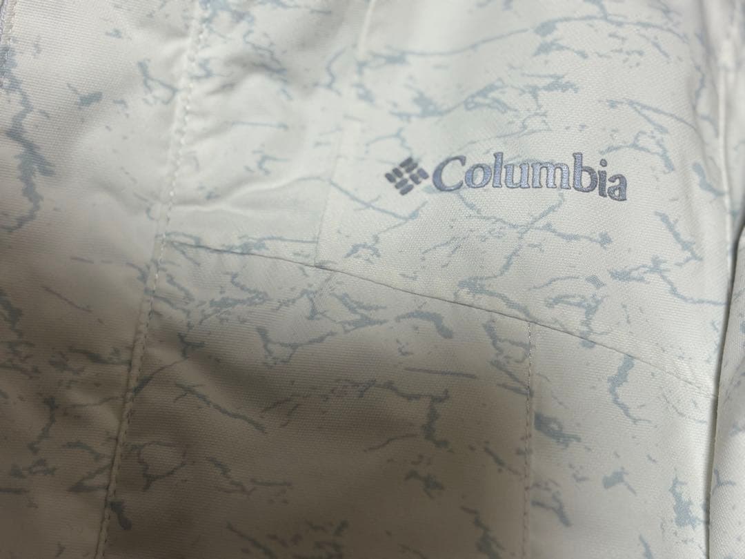 美品Columbia スキーウェア キッズ140