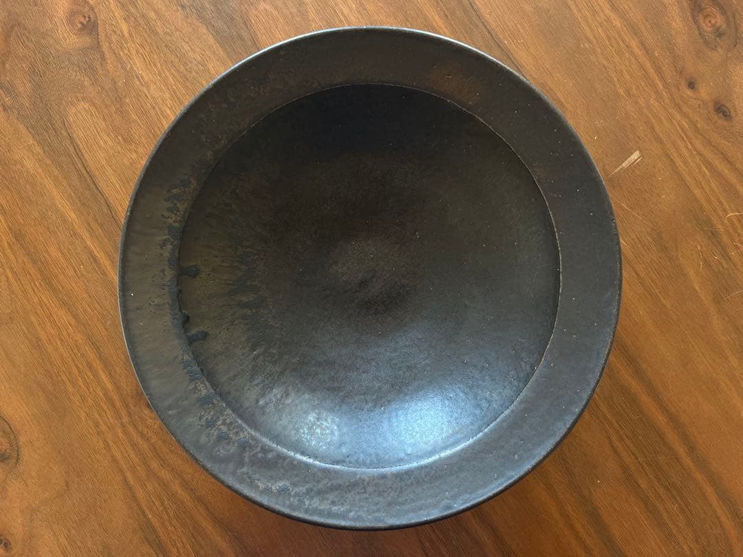 戸塚佳奈　黒　皿　器　リムボウル