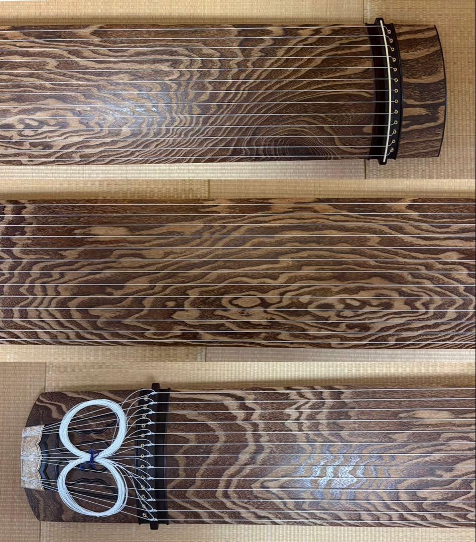 【高級品】福山琴 くり甲 綾杉彫 口前装飾（銘有） 蒔絵付 琴柱 白象・玉龍