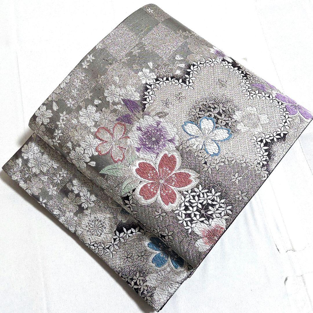 B◆着物くつろぎ 桜の花模様 銀糸 黒 市松 六通 正絹 フォーマルな袋帯