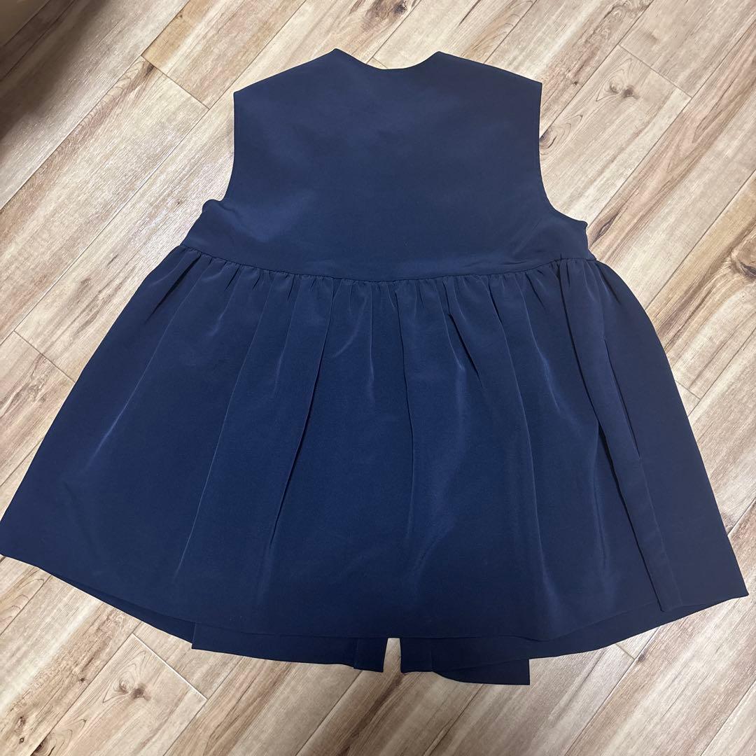 【美品】ヨリ ダブルフリルジレ ベスト 38 M相当 ネイビー ウエストギャザー